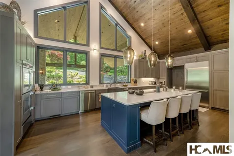 110 Spruce Lane Highlands NC 28741
