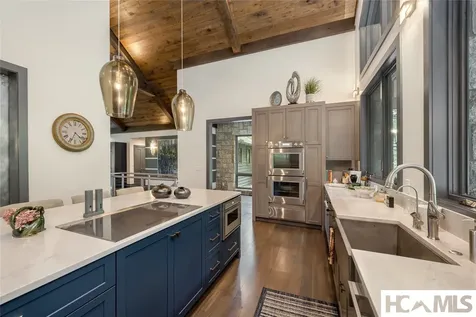 110 Spruce Lane Highlands NC 28741