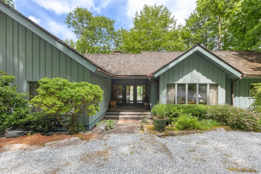 645 Heaton Forest Cashiers NC 28717