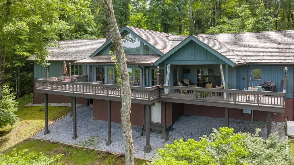 645 Heaton Forest Cashiers NC 28717