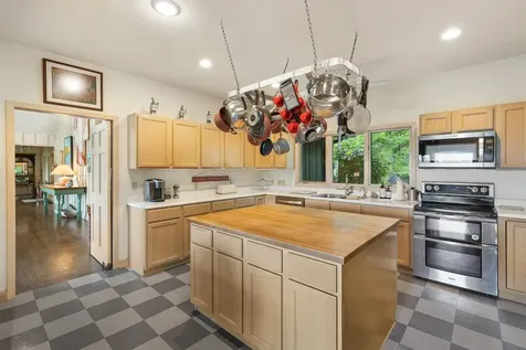 645 Heaton Forest Cashiers NC 28717