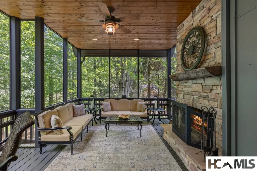 1109 Links Drive Cashiers NC 28717