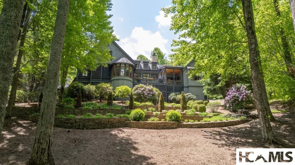 1109 Links Drive Cashiers NC 28717