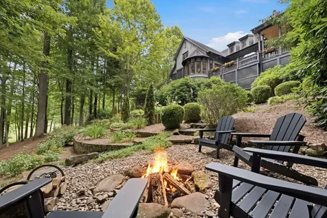 1109 Links Drive Cashiers NC 28717