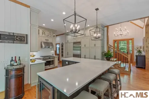 1109 Links Drive Cashiers NC 28717