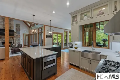 1109 Links Drive Cashiers NC 28717