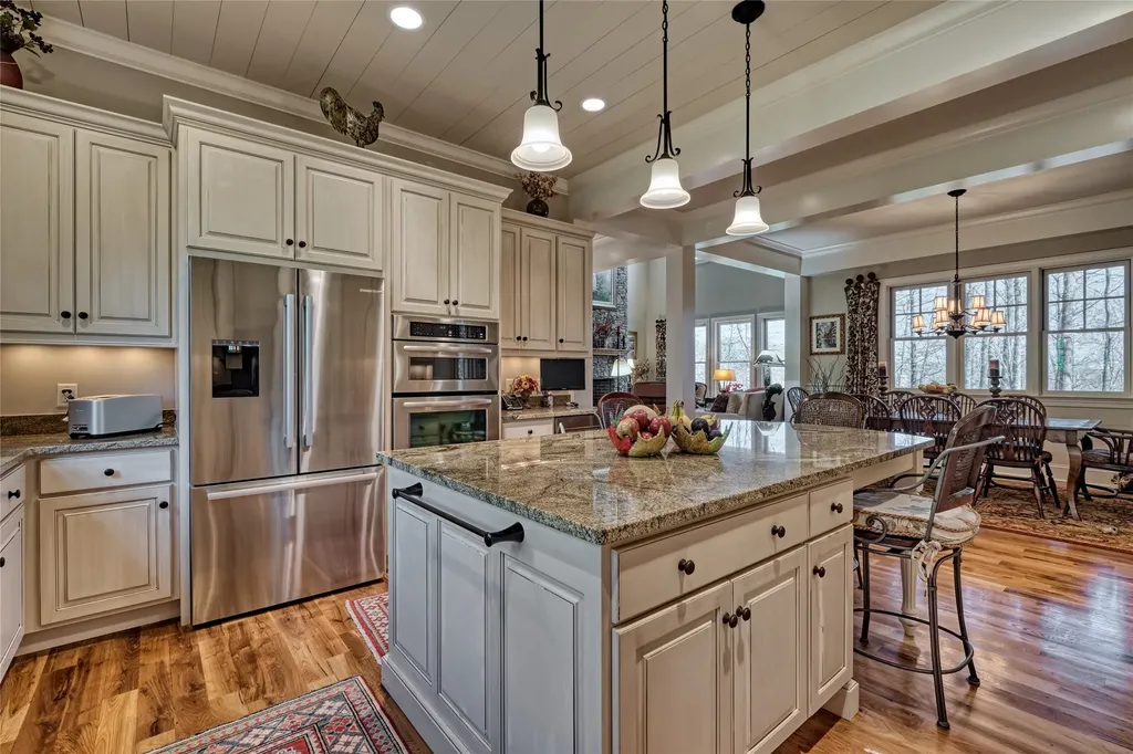 35 Creekwood Court Highlands NC 28741