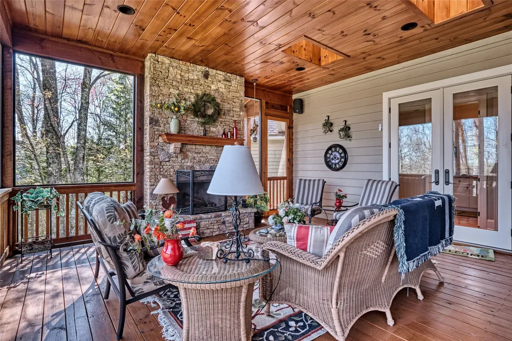 35 Creekwood Court Highlands NC 28741