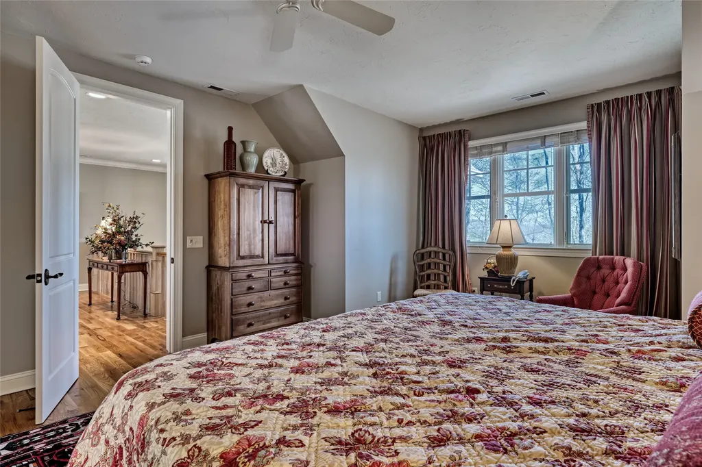 35 Creekwood Court Highlands NC 28741