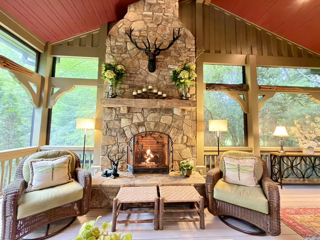 72 Moonlight Lane Highlands NC 28741