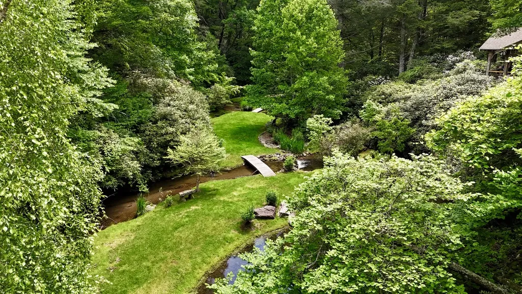 72 Moonlight Lane Highlands NC 28741
