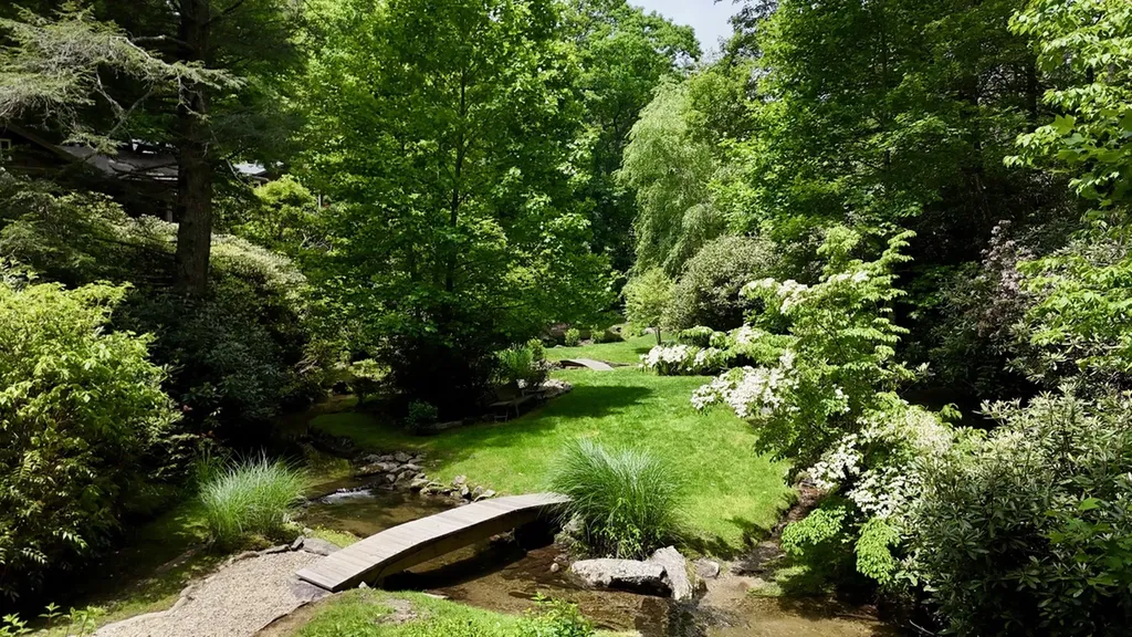 72 Moonlight Lane Highlands NC 28741