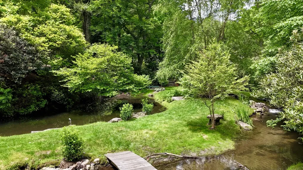 72 Moonlight Lane Highlands NC 28741