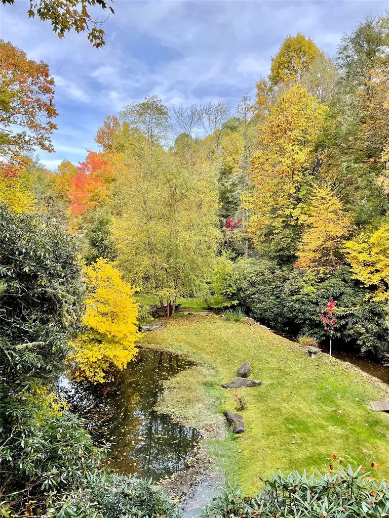 72 Moonlight Lane Highlands NC 28741