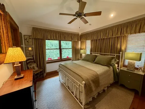 72 Moonlight Lane Highlands NC 28741