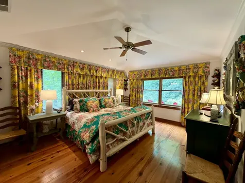 72 Moonlight Lane Highlands NC 28741