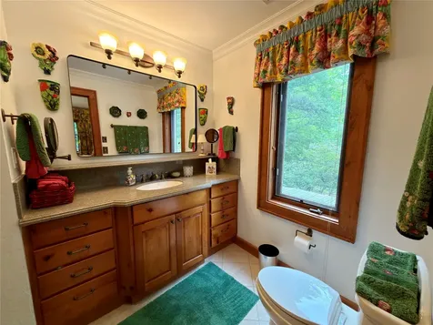 72 Moonlight Lane Highlands NC 28741