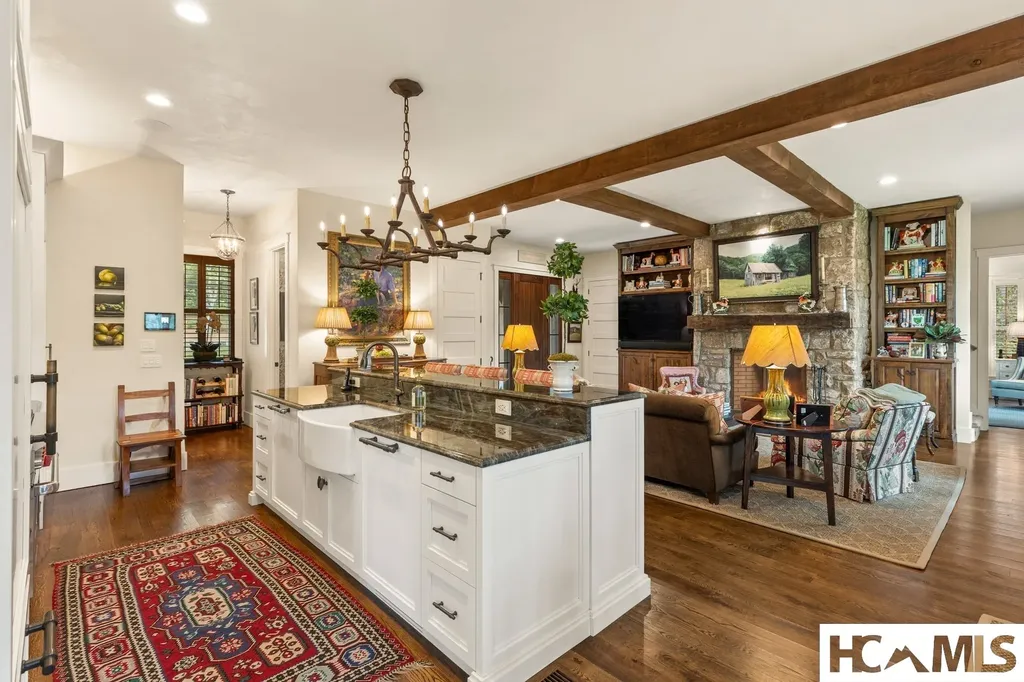 137 Ivygate Lane Cashiers NC 28717