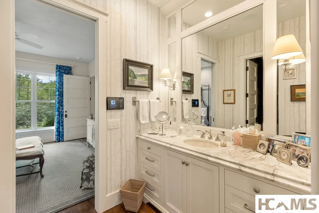 137 Ivygate Lane Cashiers NC 28717