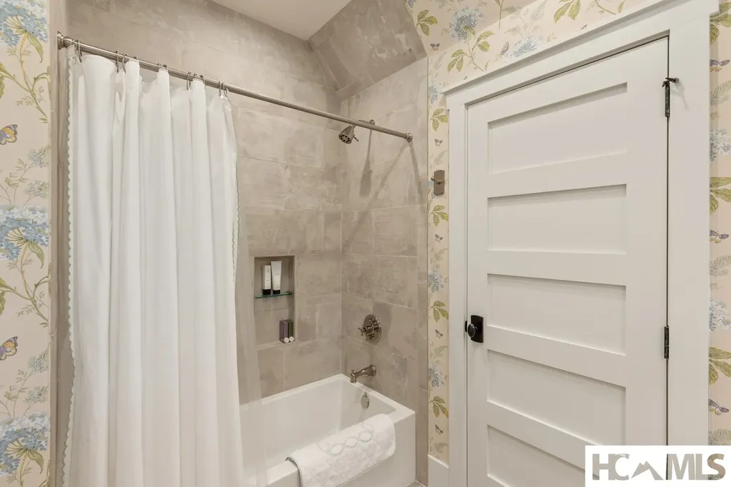137 Ivygate Lane Cashiers NC 28717