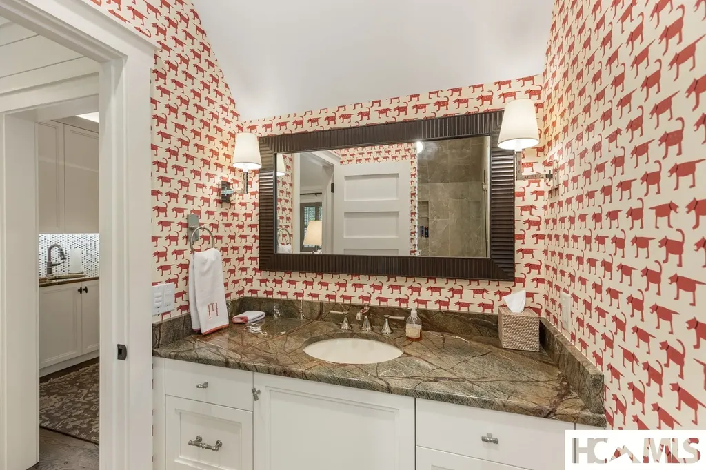 137 Ivygate Lane Cashiers NC 28717
