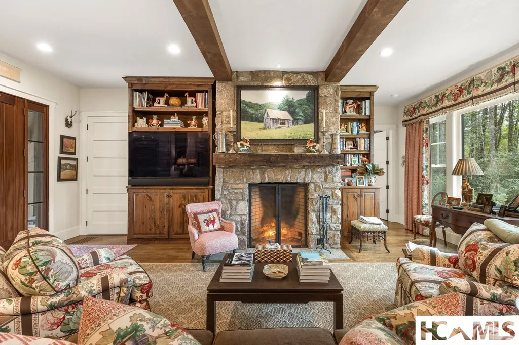 137 Ivygate Lane Cashiers NC 28717