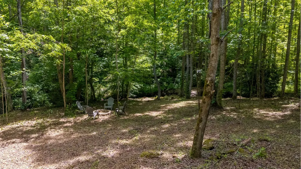 2530 Pilot Knob Road Glenville NC 28736
