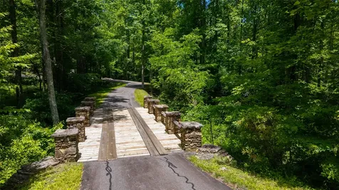 2530 Pilot Knob Road Glenville NC 28736