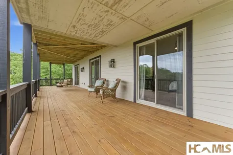 2276 Breedlove Road Glenville NC 28736