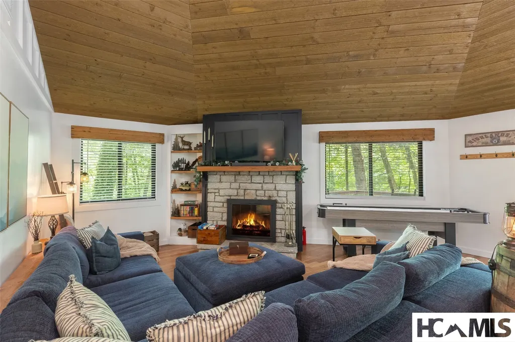 205 Skyline Lodge Road Highlands NC 28741