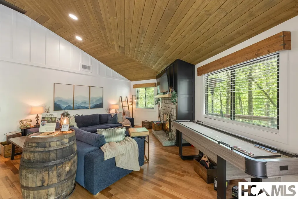 205 Skyline Lodge Road Highlands NC 28741