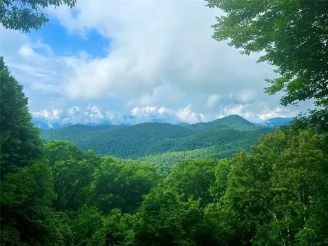 2017 Big Ridge Road Glenville NC 28736