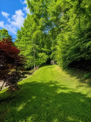 2017 Big Ridge Road Glenville NC 28736