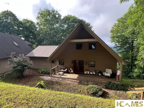 2017 Big Ridge Road Glenville NC 28736