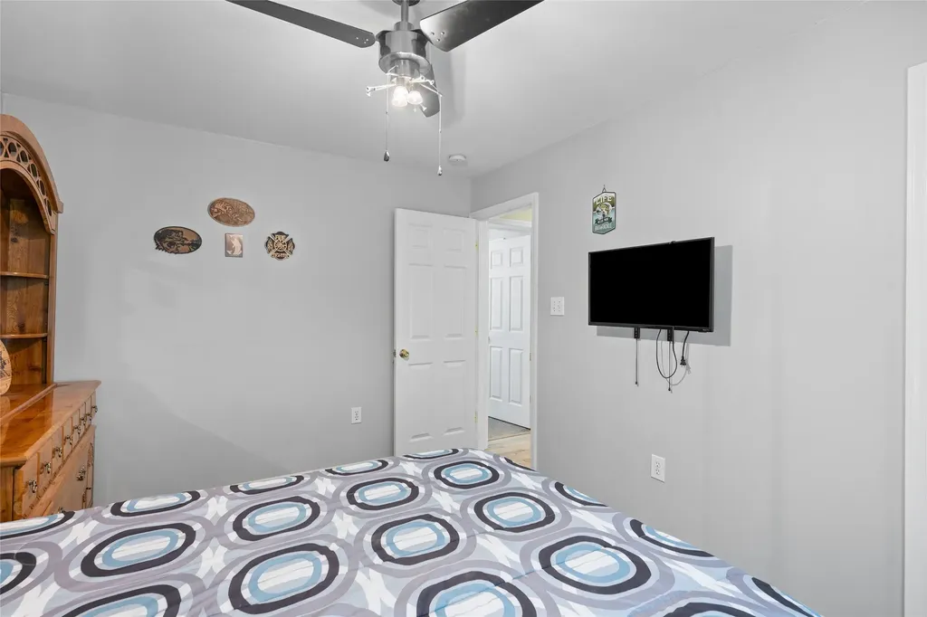 125 Round Mountain Road Brevard NC 28712