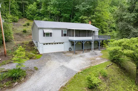 125 Round Mountain Road Brevard NC 28712