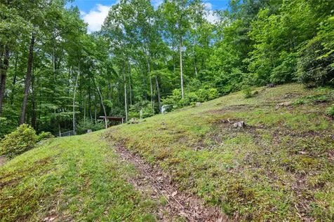 125 Round Mountain Road Brevard NC 28712