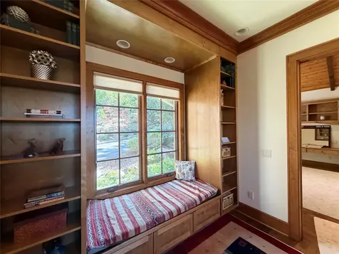 535 Hawk Mountain Road Lake Toxaway NC 28747