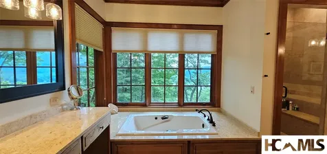535 Hawk Mountain Road Lake Toxaway NC 28747