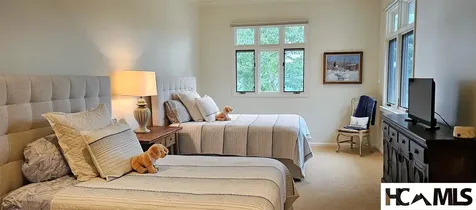 535 Hawk Mountain Road Lake Toxaway NC 28747