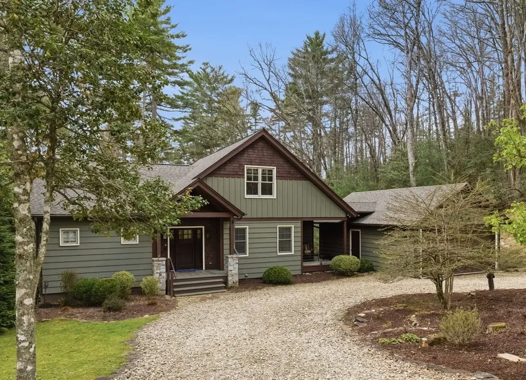 2469 Upper Whitewater Road Sapphire NC 28774