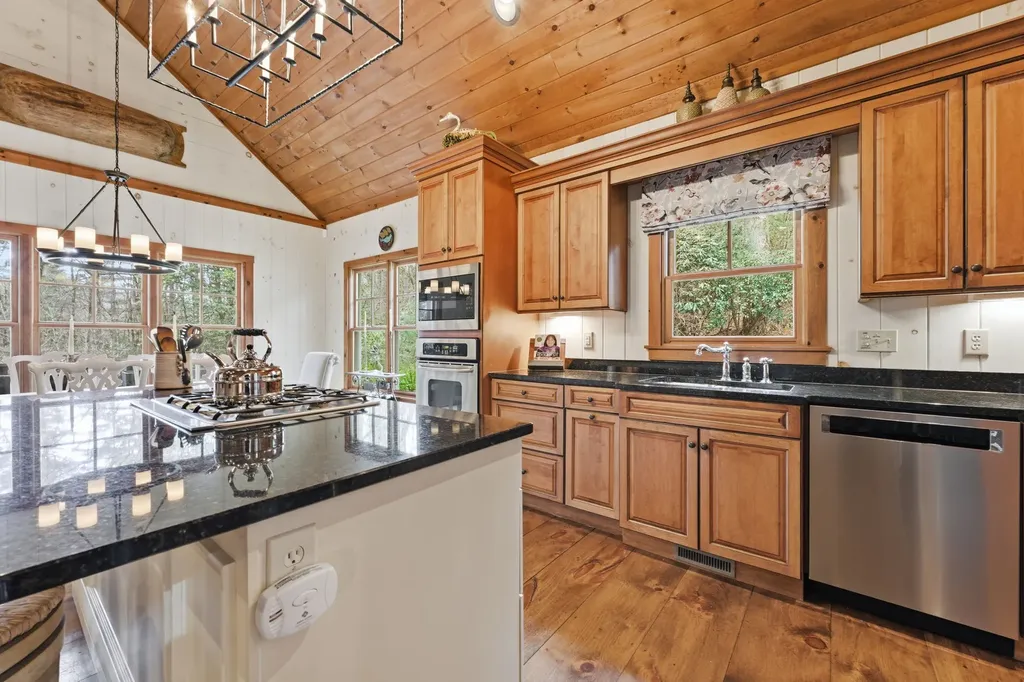 2469 Upper Whitewater Road Sapphire NC 28774