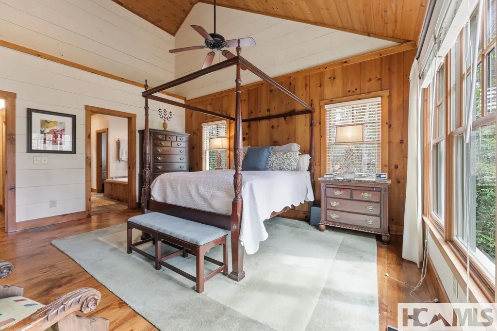 2469 Upper Whitewater Road Sapphire NC 28774