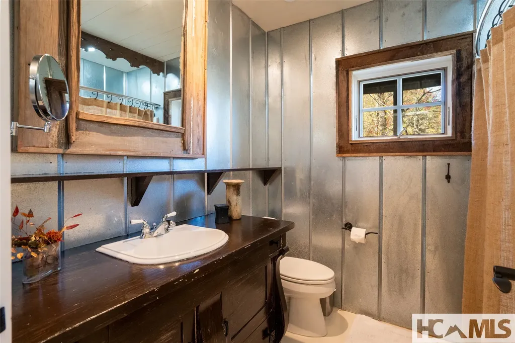 1527 Wandering Ridge Road Cashiers NC 28736
