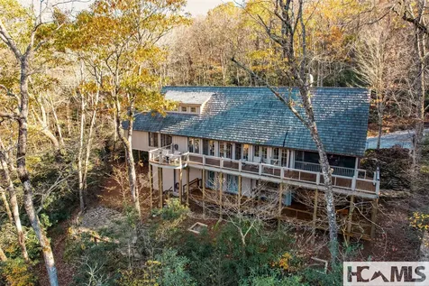 1527 Wandering Ridge Road Cashiers NC 28736