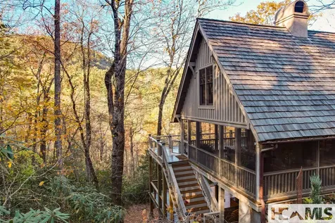 1527 Wandering Ridge Road Cashiers NC 28736