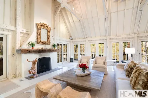 1527 Wandering Ridge Road Cashiers NC 28736