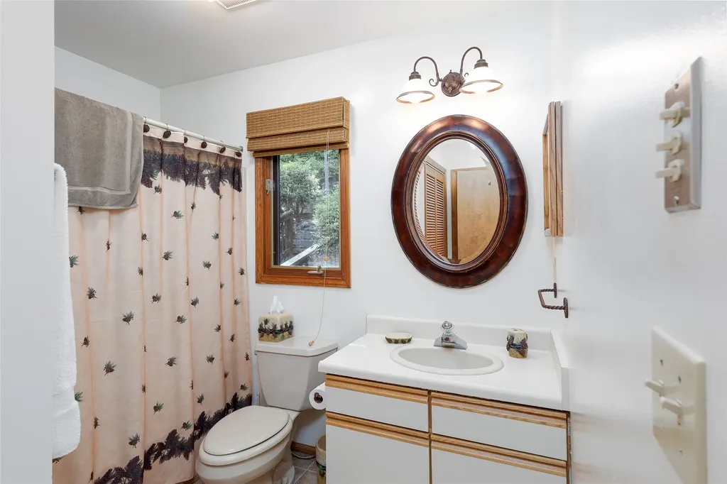 594 Highgate Road Highlands NC 28741