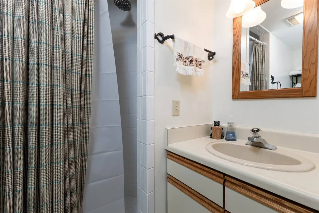 594 Highgate Road Highlands NC 28741