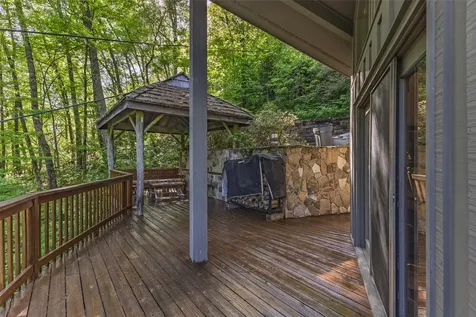 594 Highgate Road Highlands NC 28741